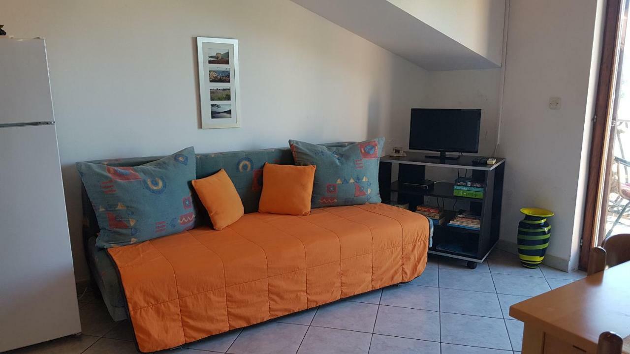 Apartments And Room Caric Jelsa  Exterior photo